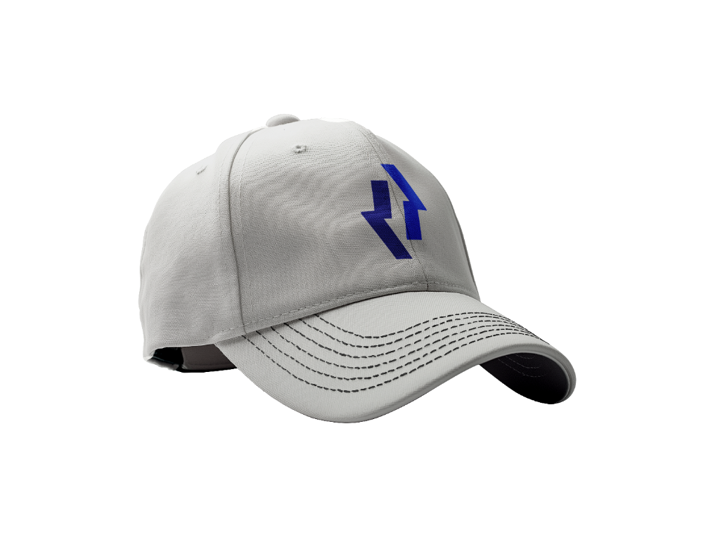 Gorra blanca con el símbolo de Kozo Tech